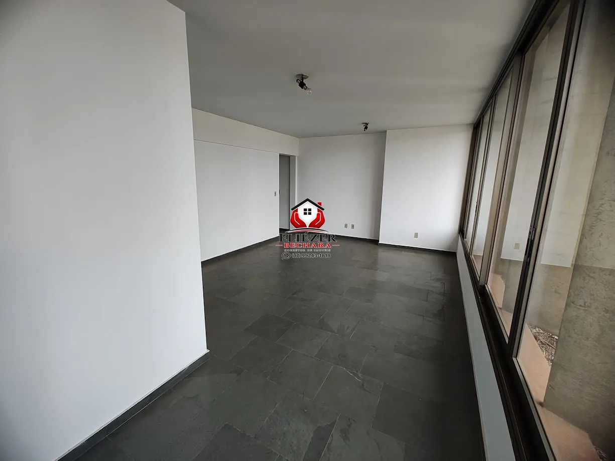 Apartamento com 3 quartos à venda, 234m² — foto 2 de 49