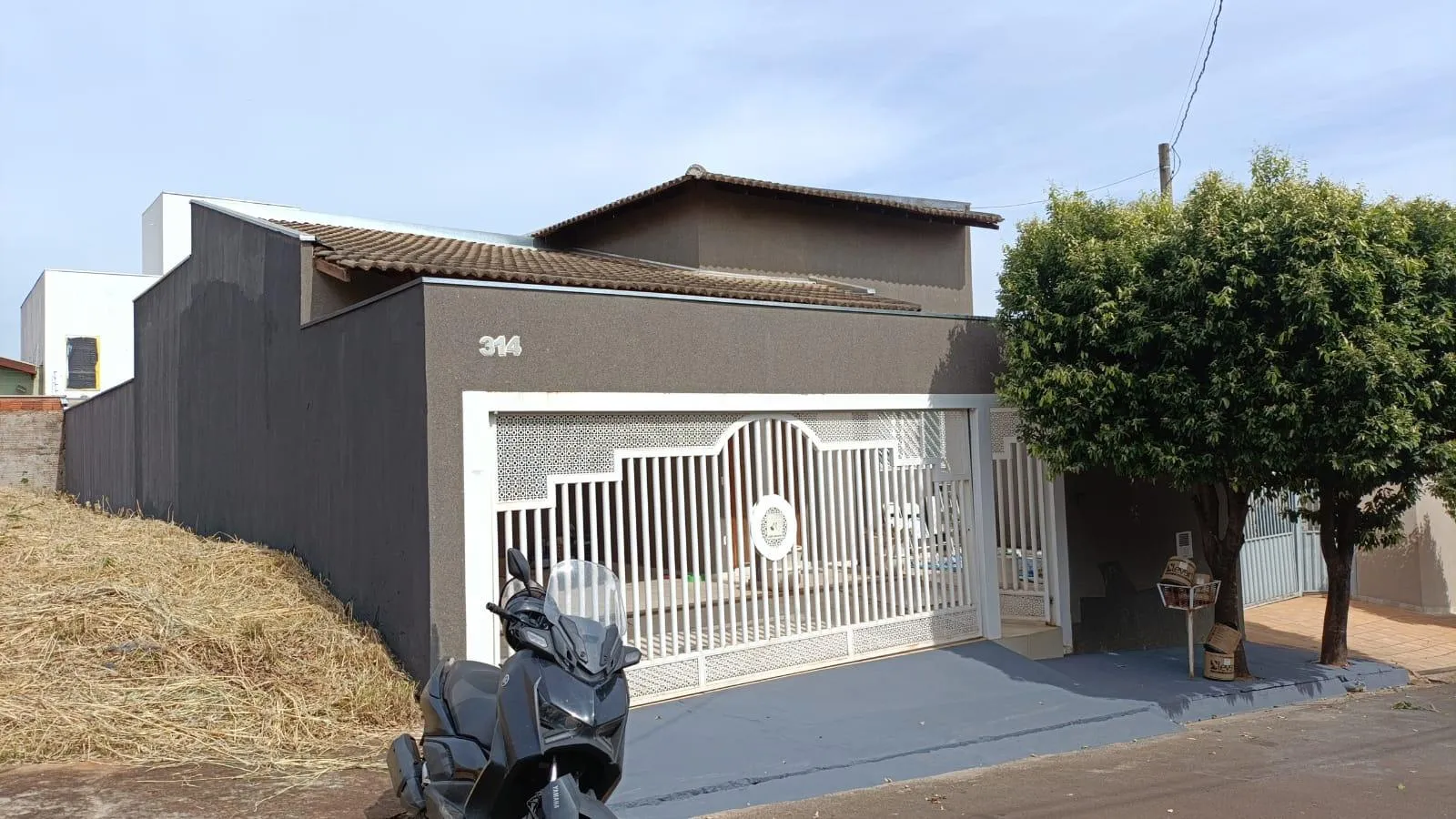 Casa com 3 quartos à venda, 160m² — foto 2 de 19