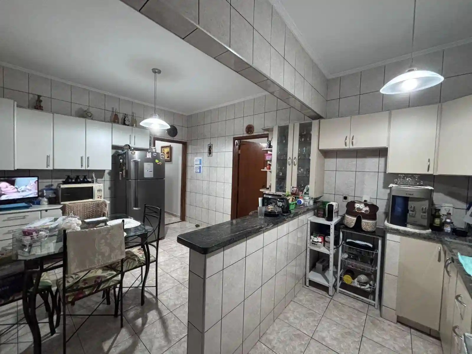 Casa com 3 quartos à venda, 203m² — foto 1 de 23