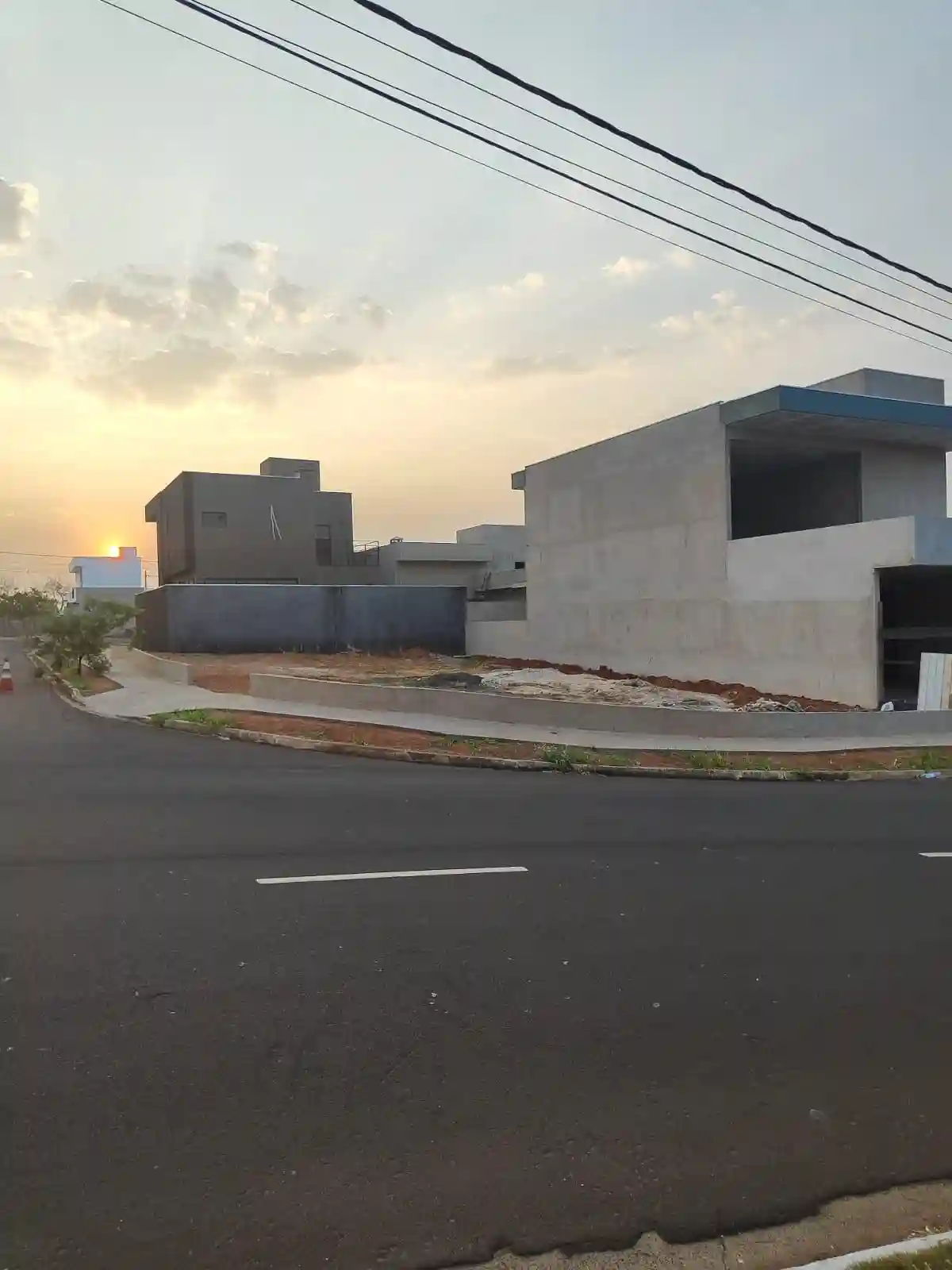 Terreno / Lote / Condomínio  à venda, 259m² — foto 2 de 12