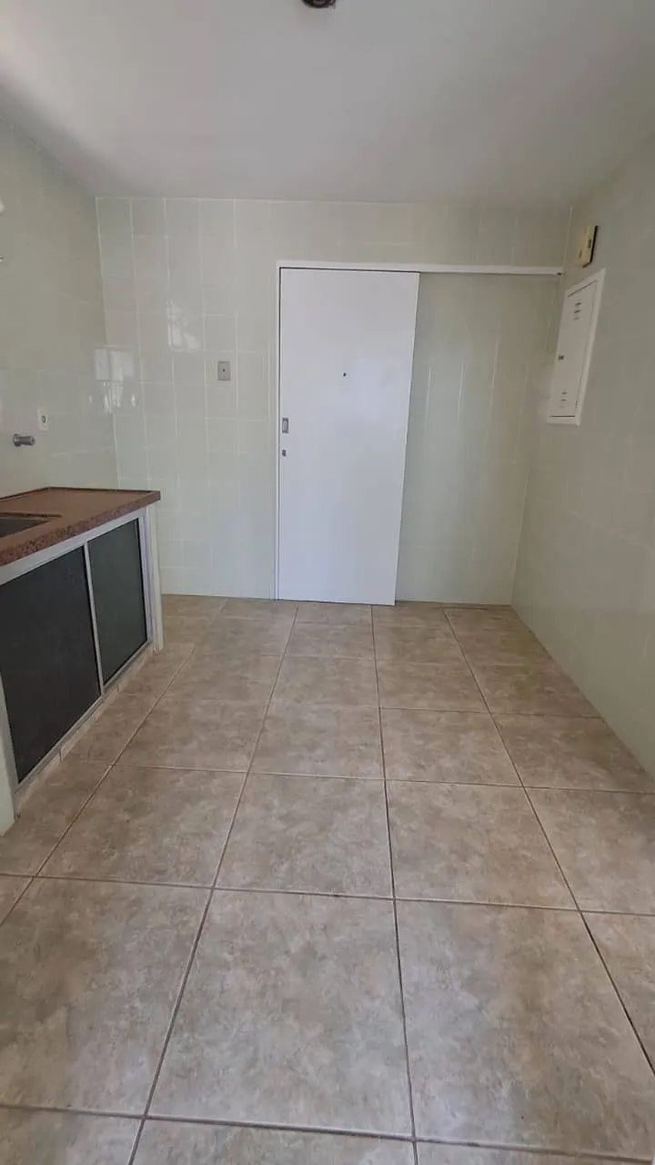 Apartamento com 2 quartos à venda, 70m² — foto 7 de 10