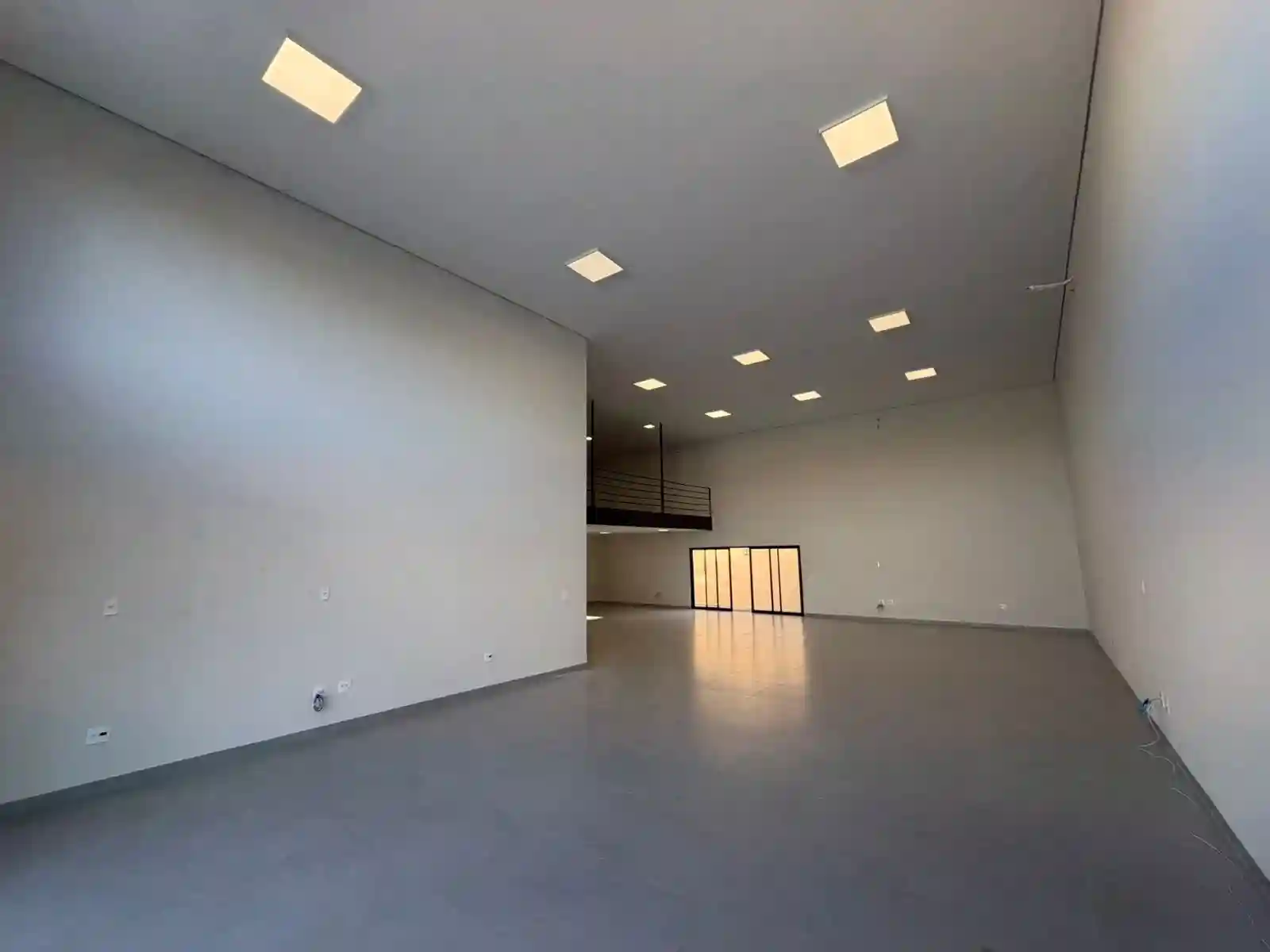 Loja / Salão / Ponto Comercial  para aluguel, 302m² — foto 4 de 14