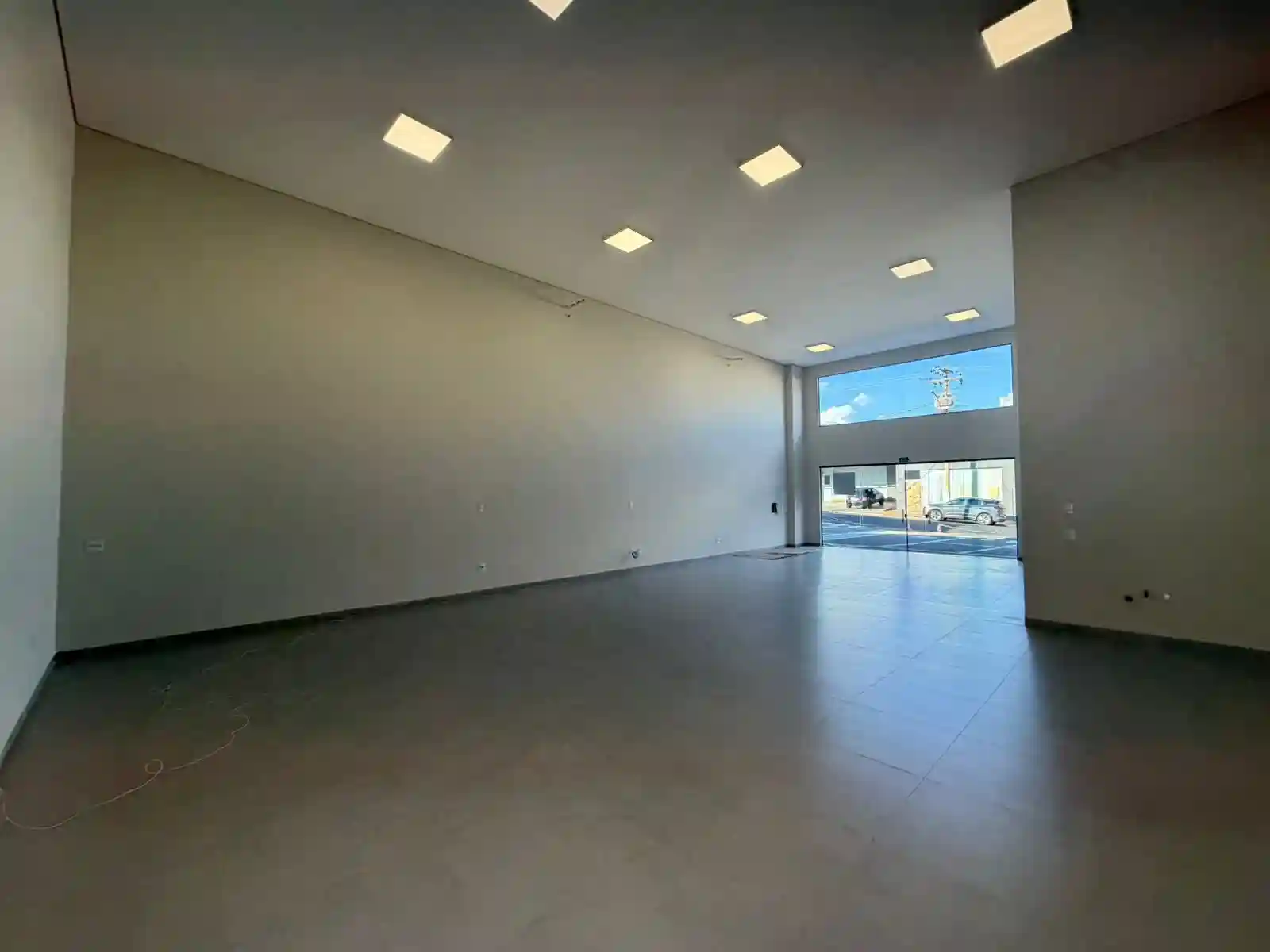 Loja / Salão / Ponto Comercial  para aluguel, 302m² — foto 2 de 14