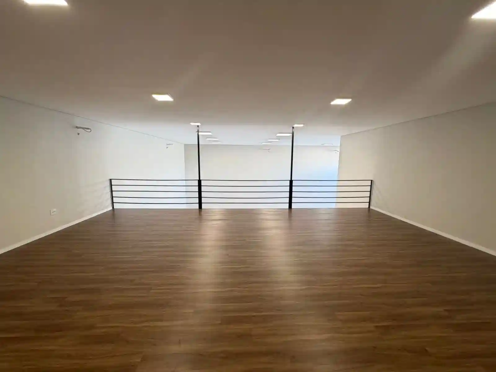 Loja / Salão / Ponto Comercial  para aluguel, 302m² — foto 7 de 14