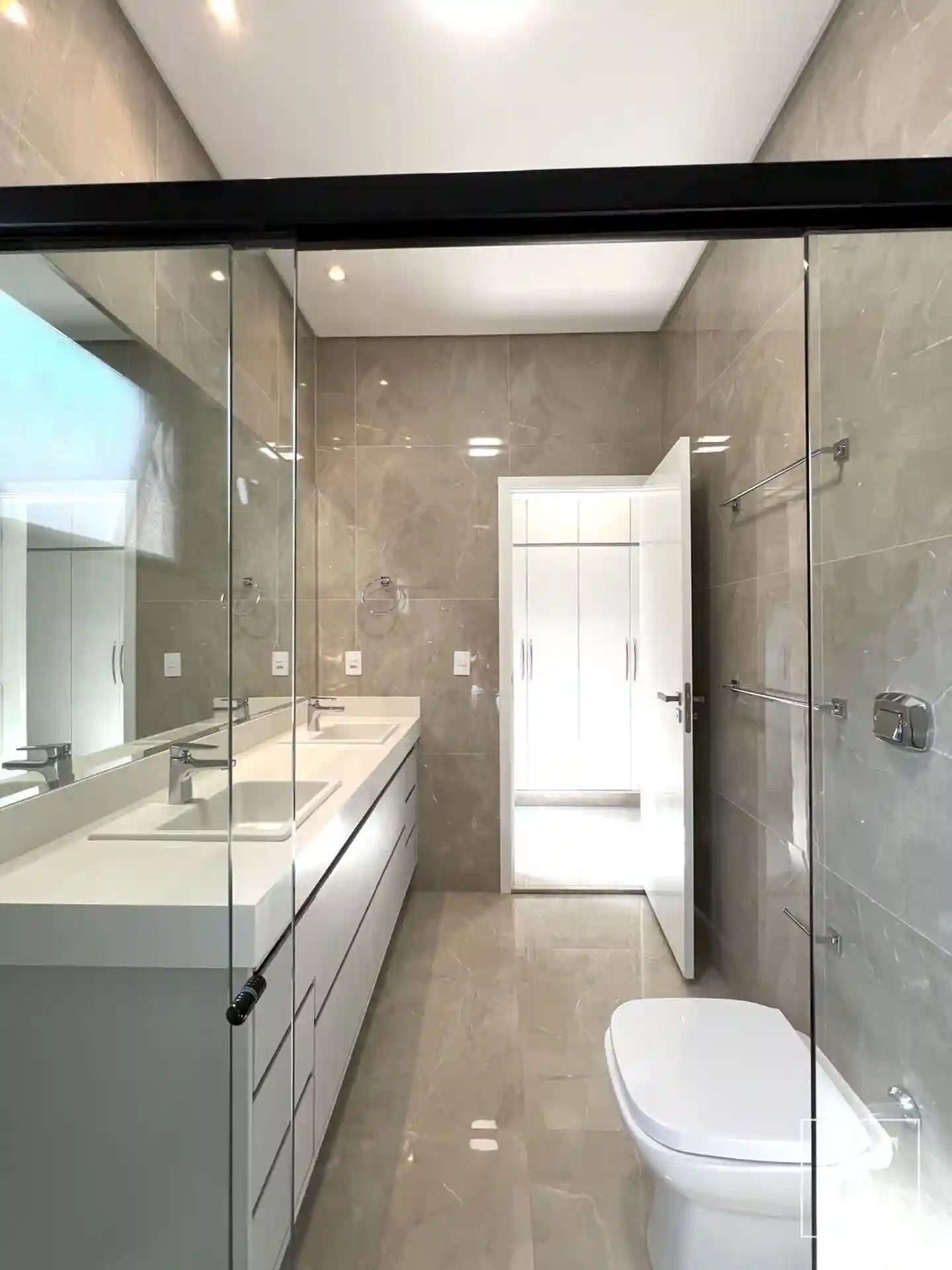 Casa de Condomínio com 3 quartos à venda, 224m² — foto 33 de 38