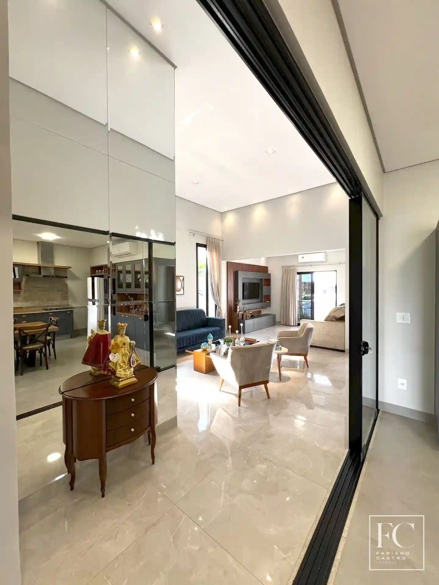 Casa de Condomínio com 3 quartos à venda, 224m² — foto 13 de 38