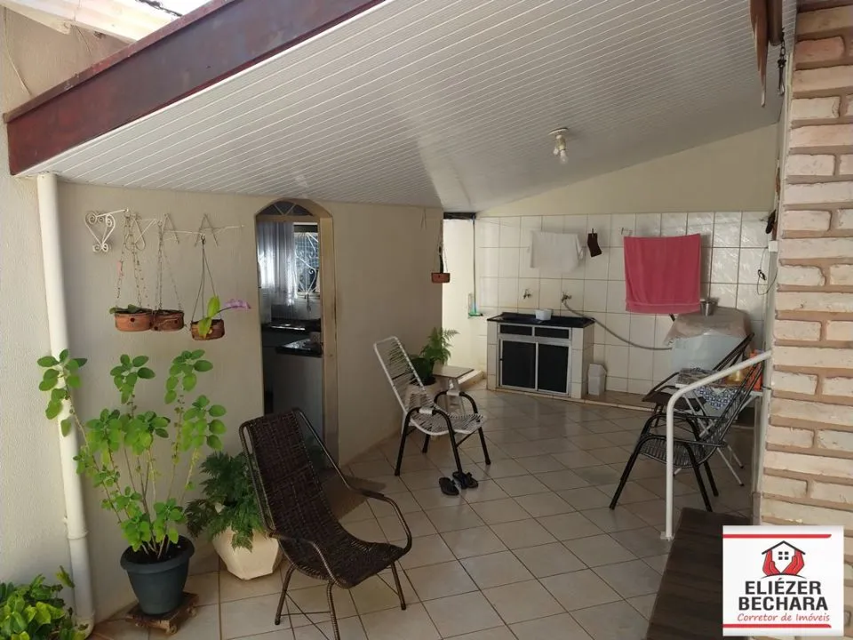 Casa à venda — foto 2 de 8