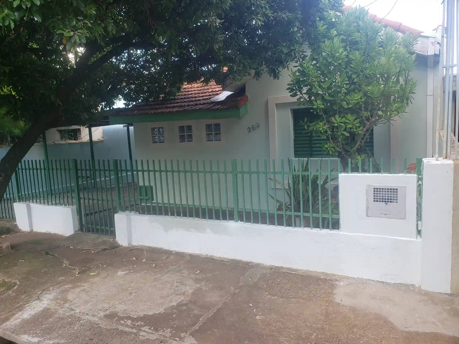 Casa com 2 quartos à venda, 242m² — foto 2 de 2