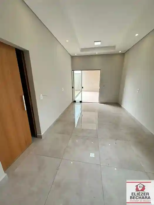 Casa com 3 quartos à venda, 126m² — foto 2 de 22