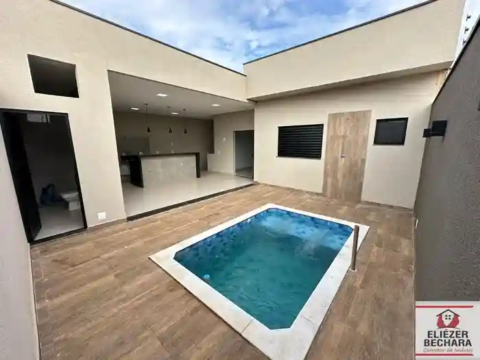 Casa com 3 quartos à venda, 126m² — foto 1 de 22