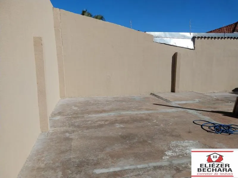 Casa à venda — foto 1 de 4