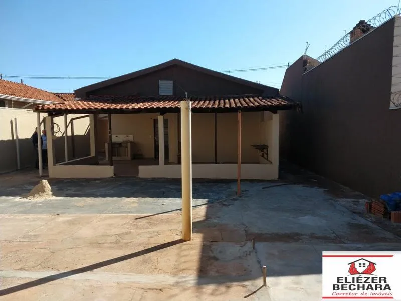 Casa à venda — foto 2 de 4