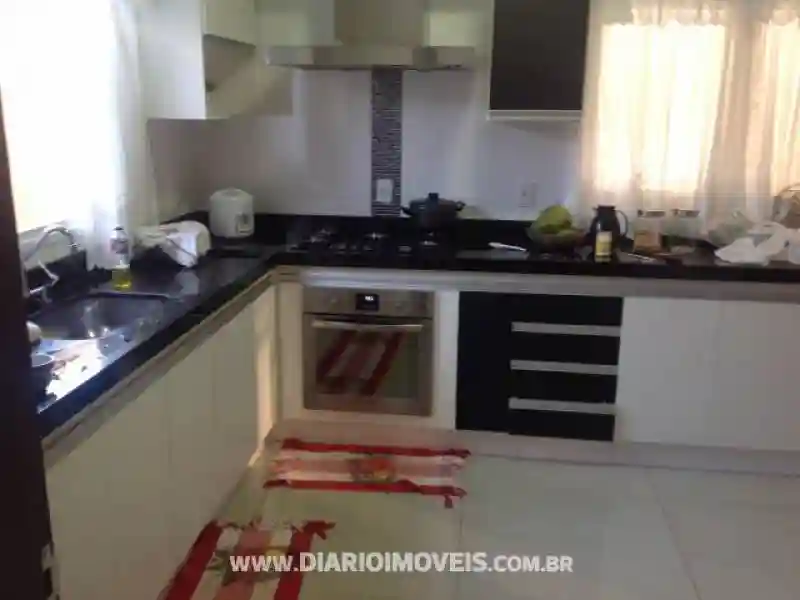 Casa de Condomínio com 3 quartos à venda, 255m² — foto 4 de 10