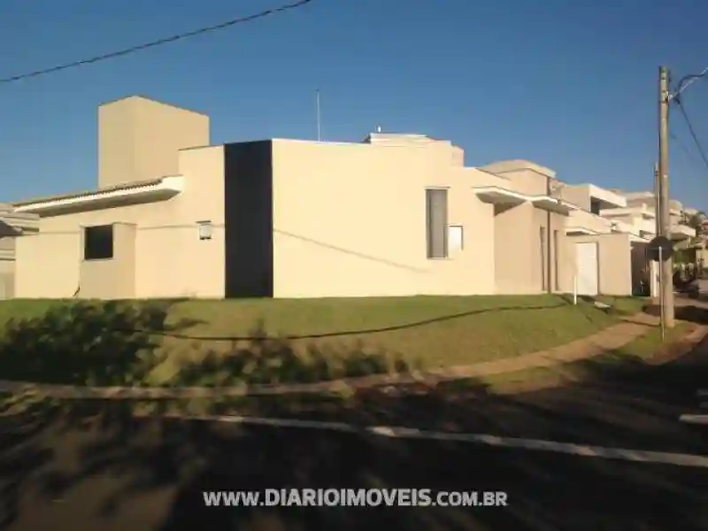 Casa de Condomínio com 3 quartos à venda, 255m² — foto 1 de 10