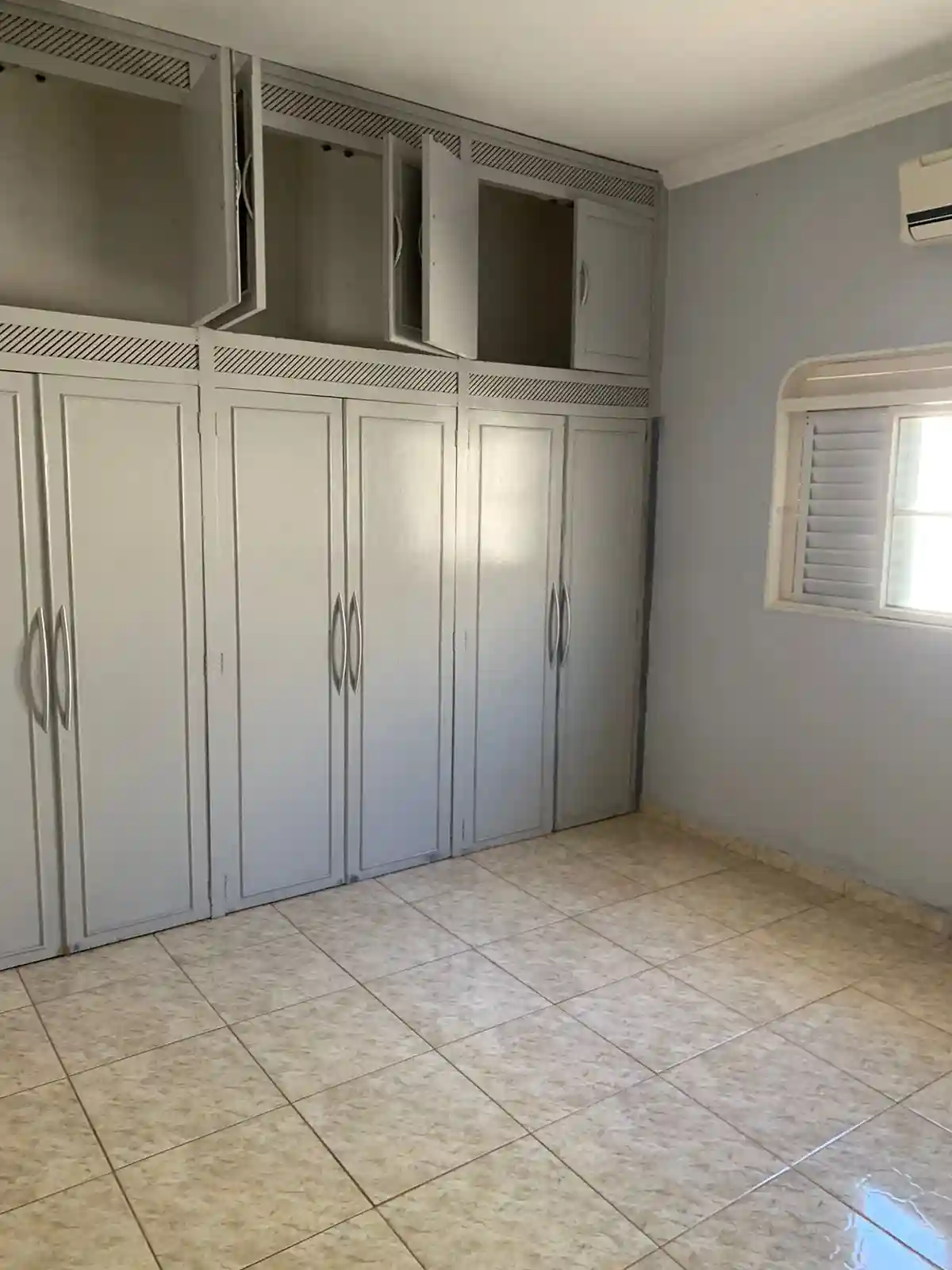 Casa com 4 quartos à venda, 225m² — foto 10 de 16