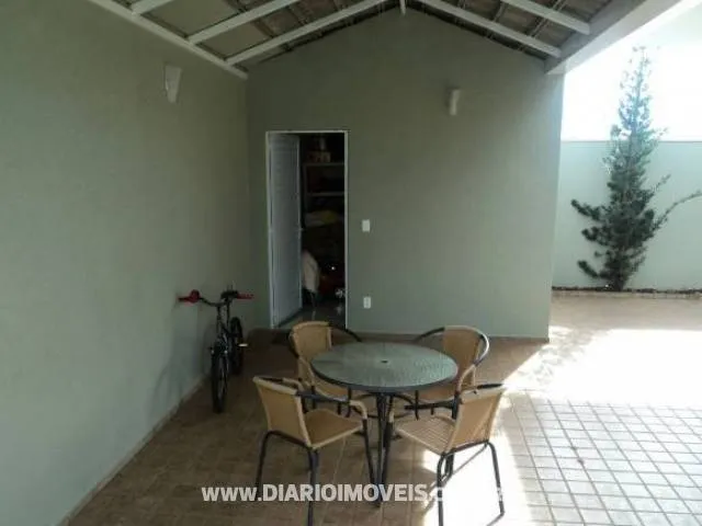 Casa de Condomínio à venda — foto 1 de 5