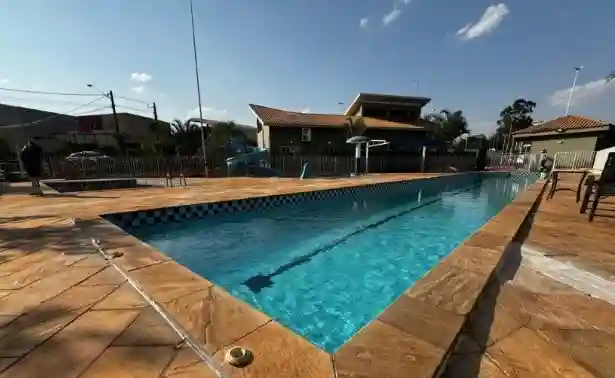 Terreno / Lote / Condomínio  à venda, 200m² — foto 2 de 5