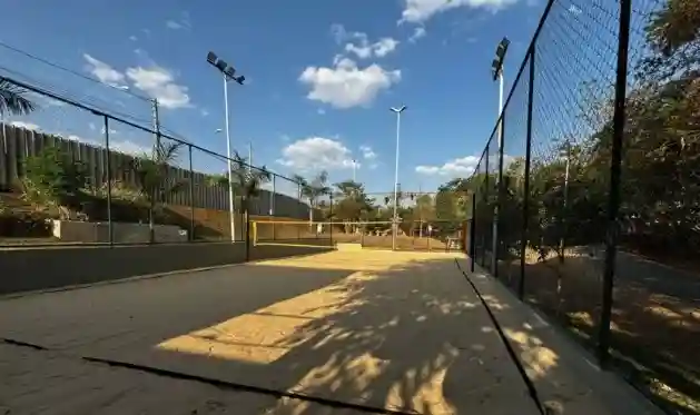 Terreno / Lote / Condomínio  à venda, 200m² — foto 4 de 5
