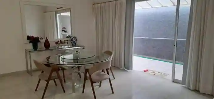 Casa com 3 quartos à venda, 273m² — foto 10 de 36