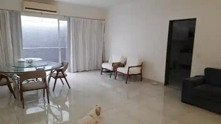 Casa com 3 quartos à venda, 273m² — foto 2 de 36