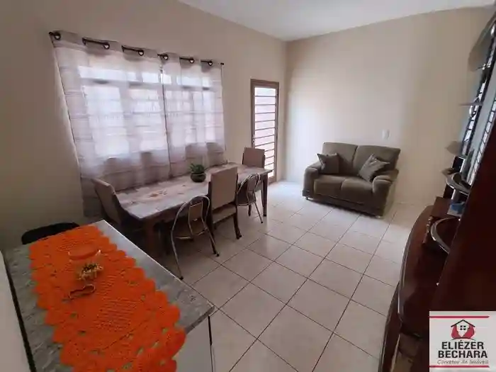 Casa com 3 quartos à venda, 170m² — foto 1 de 40