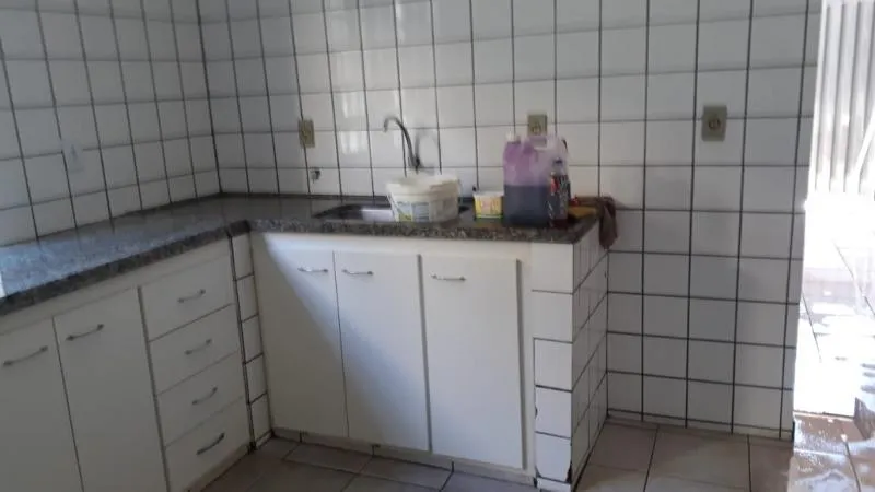 Casa à venda — foto 1 de 3
