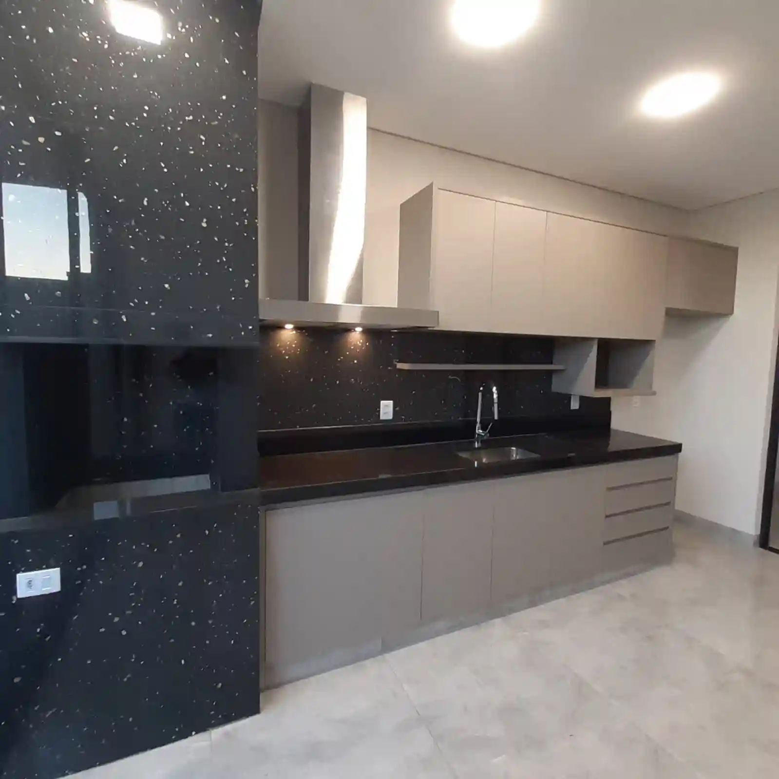 Casa de Condomínio com 3 quartos à venda, 253m² — foto 5 de 10