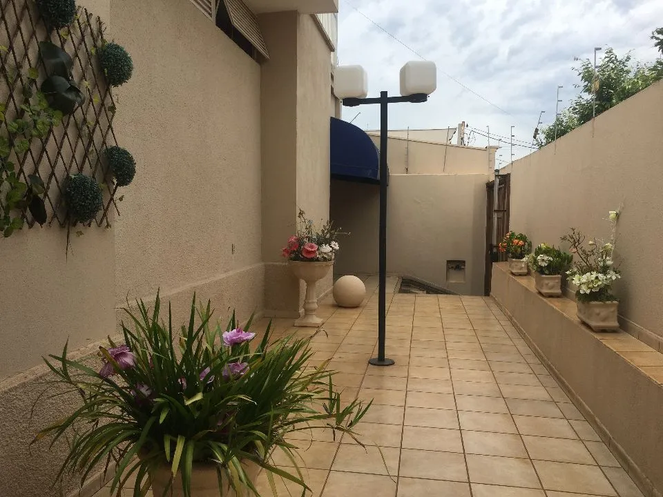 Imóvel Comercial com 4 quartos à venda, 307m² — foto 1 de 34