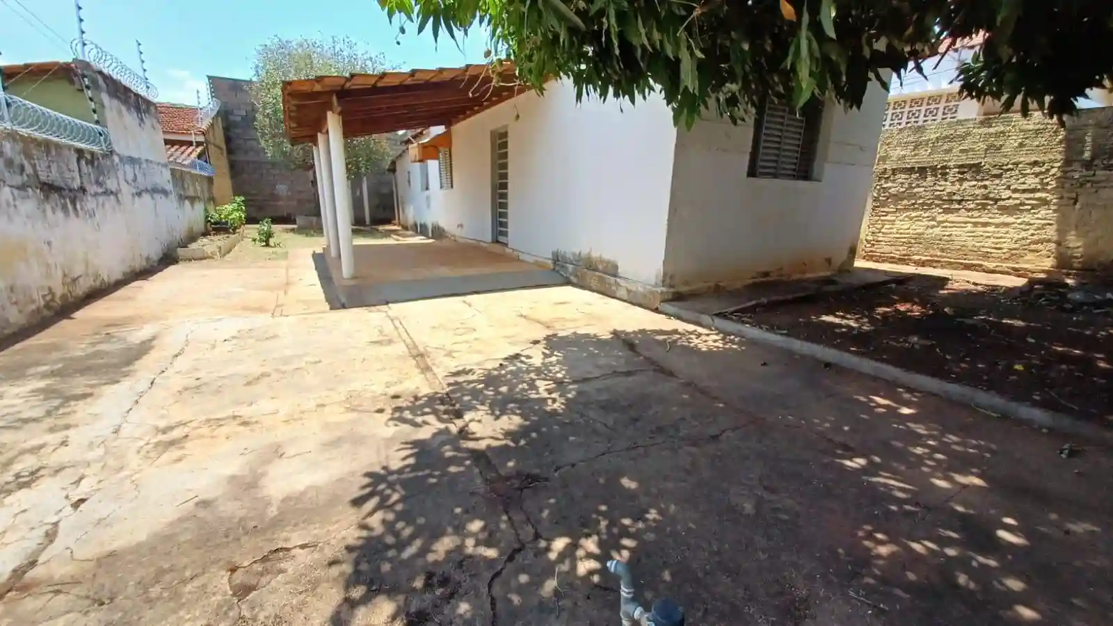 Casa com 2 quartos à venda, 80m² — foto 2 de 12