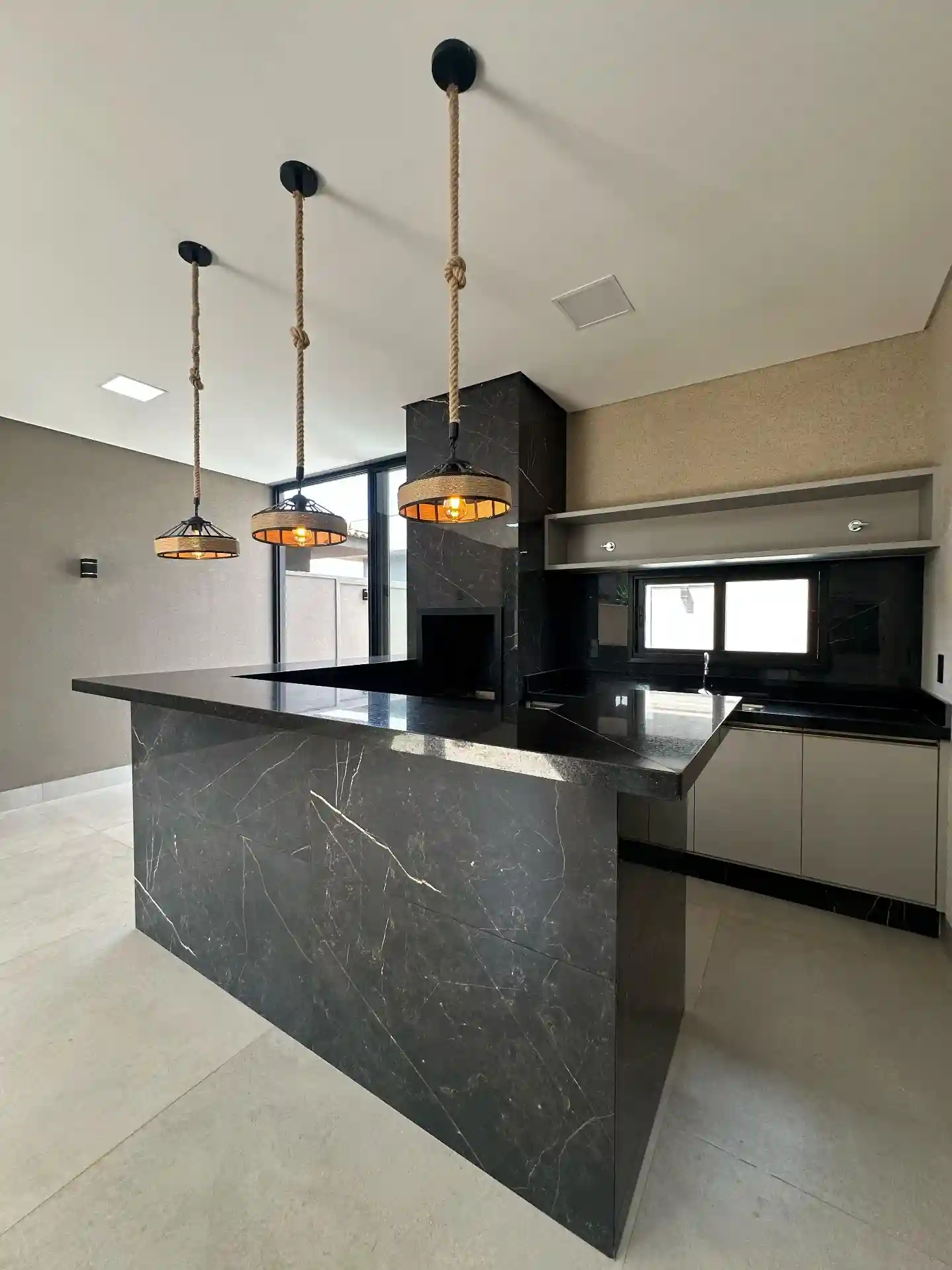 Casa de Condomínio com 3 quartos à venda, 405m² — foto 14 de 31