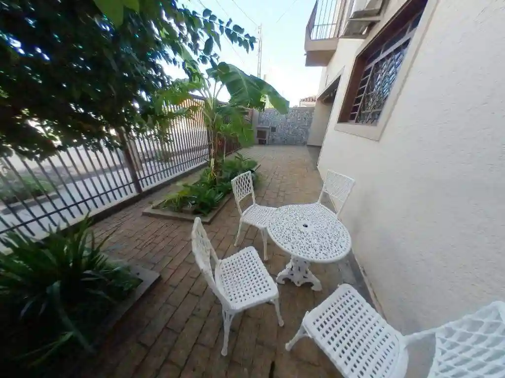 Casa com 4 quartos à venda, 490m² — foto 2 de 43