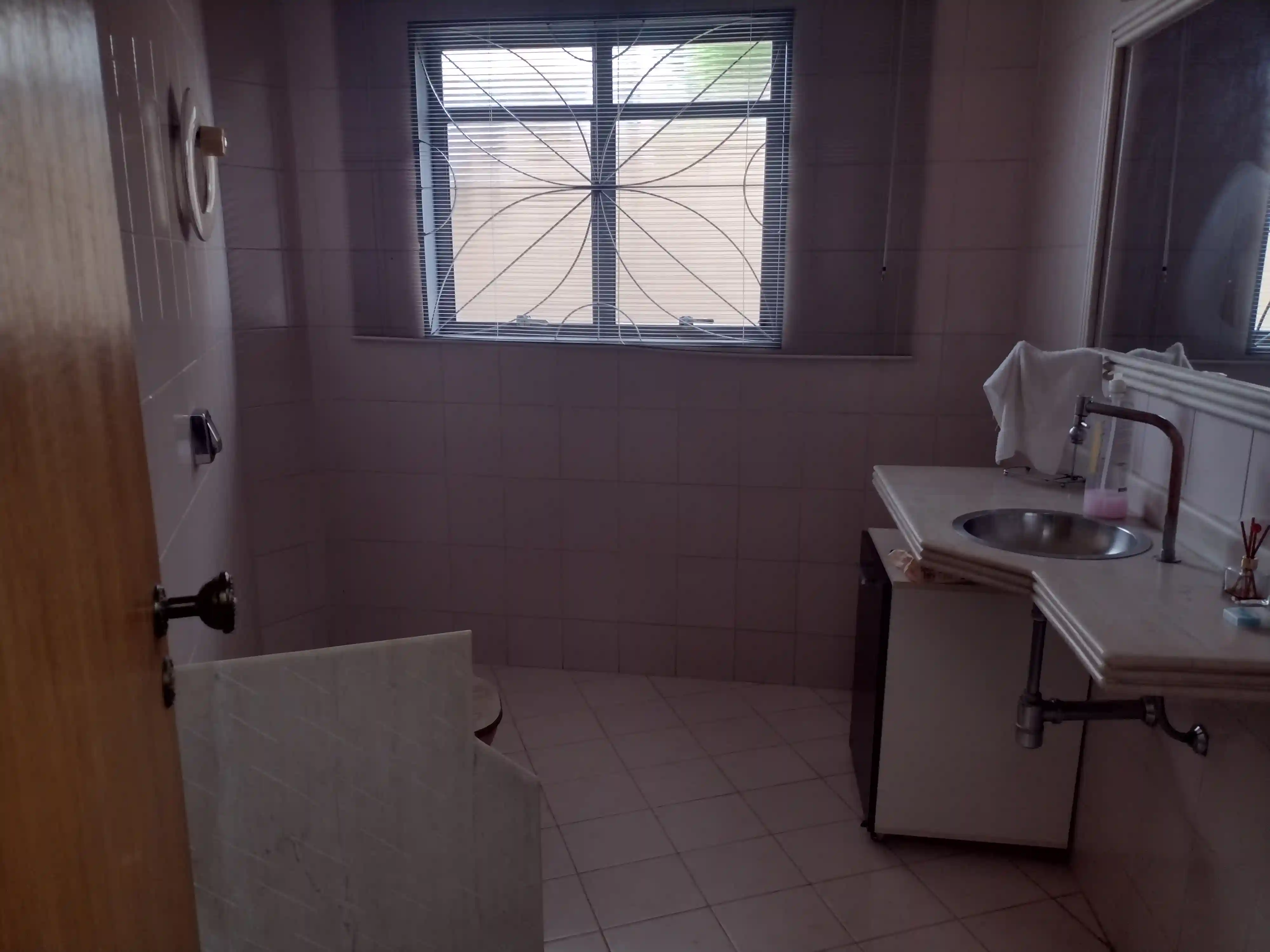 Casa com 5 quartos à venda, 450m² — foto 9 de 18