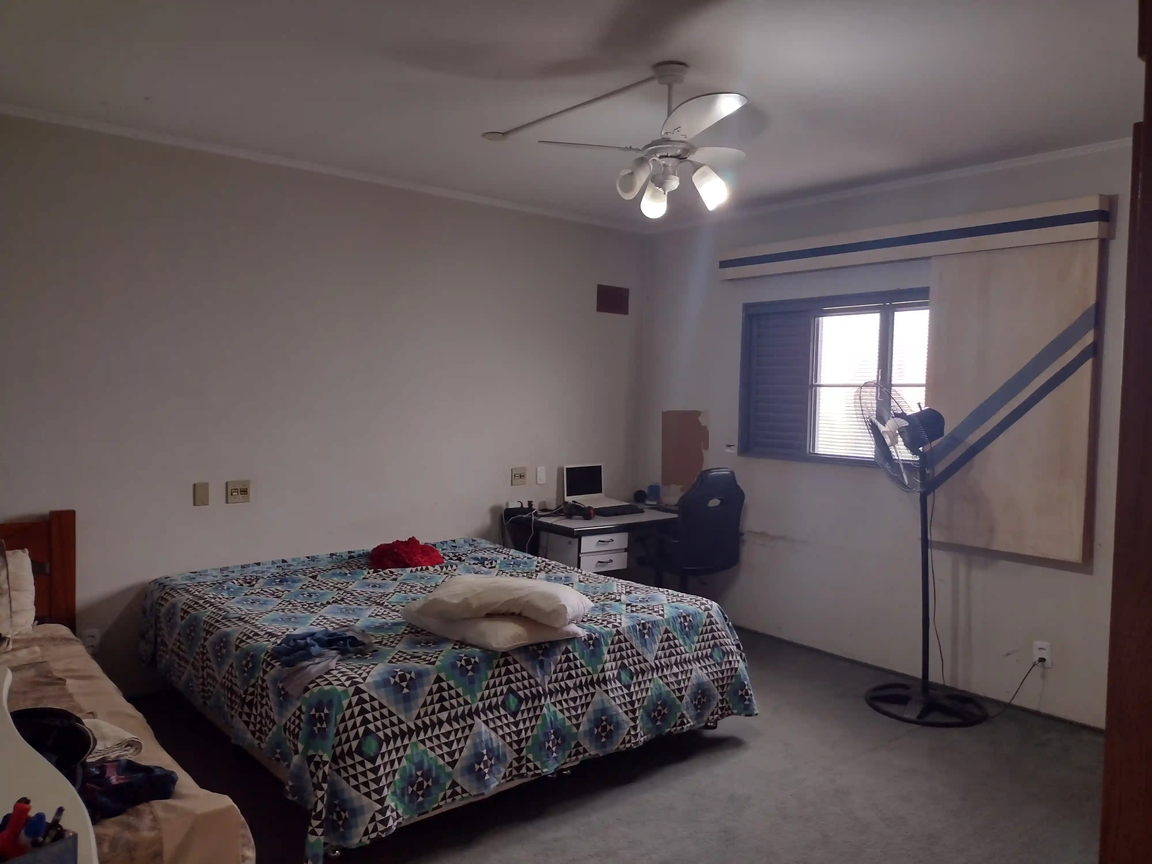 Casa com 5 quartos à venda, 450m² — foto 12 de 18