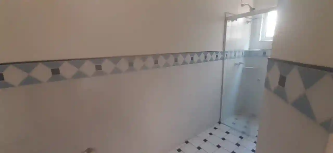 Casa de Condomínio com 3 quartos para aluguel, 250m² — foto 5 de 26