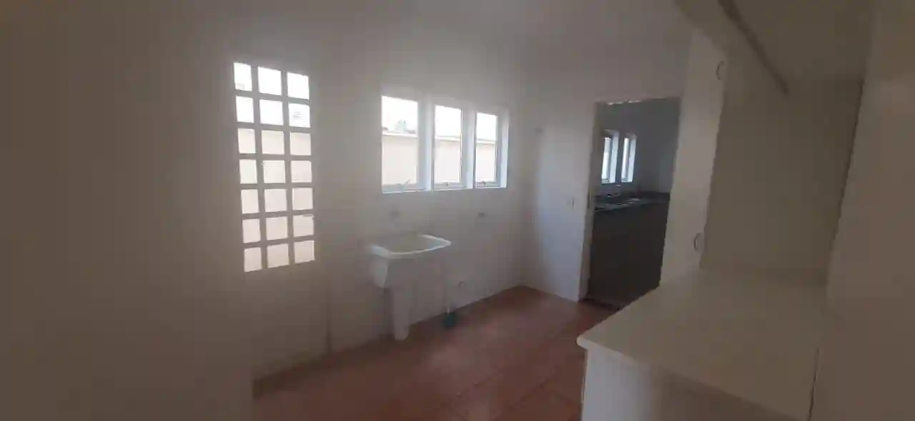 Casa de Condomínio com 3 quartos para aluguel, 250m² — foto 6 de 26