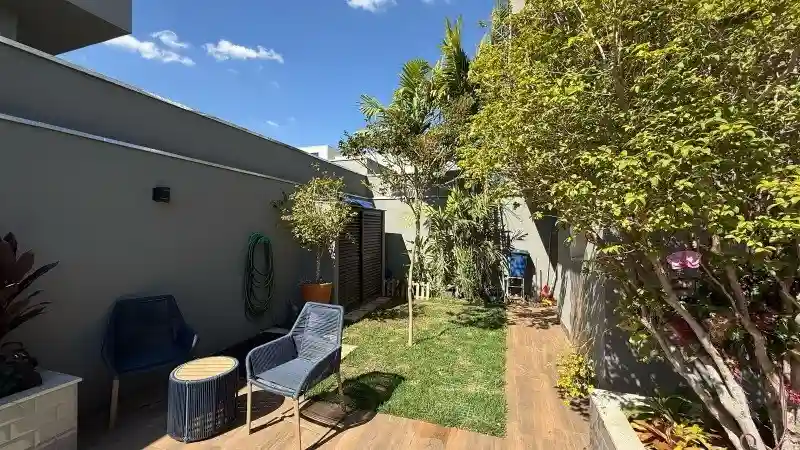 Casa de Condomínio com 3 quartos à venda, 200m² — foto 16 de 35