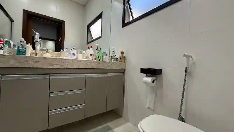 Casa de Condomínio com 3 quartos à venda, 200m² — foto 18 de 35