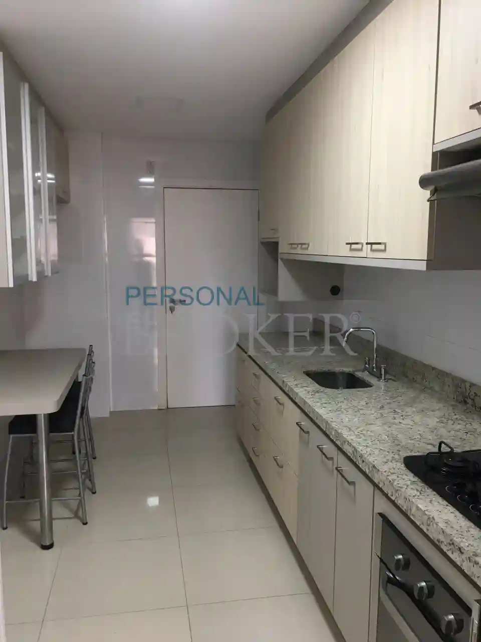 Apartamento com 3 quartos à venda, 140m² — foto 7 de 10