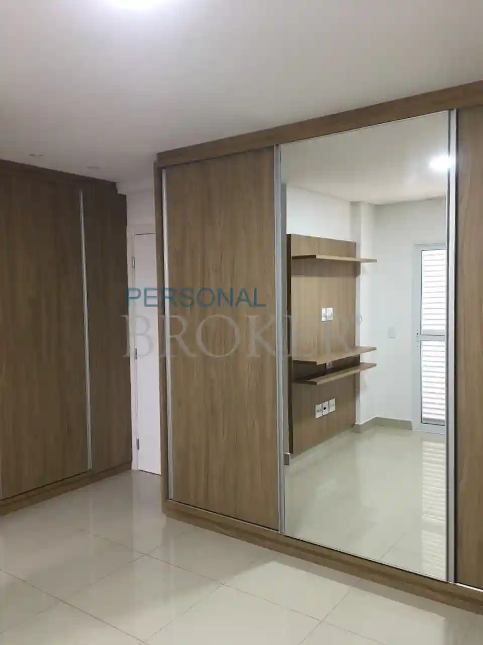 Apartamento com 3 quartos à venda, 140m² — foto 3 de 10