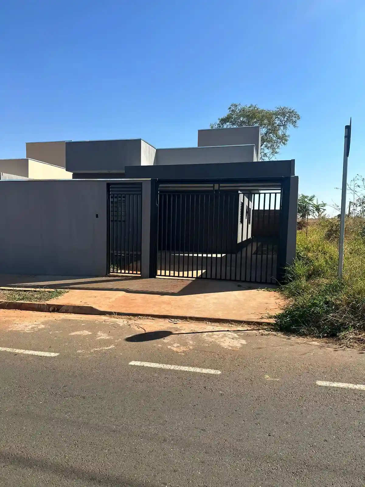 Casa com 2 quartos à venda, 51m² — foto 2 de 10