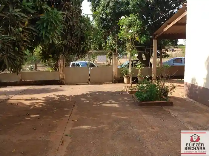 Fazenda / Sítio / Chácara com 4 quartos à venda, 1000m² — foto 1 de 45