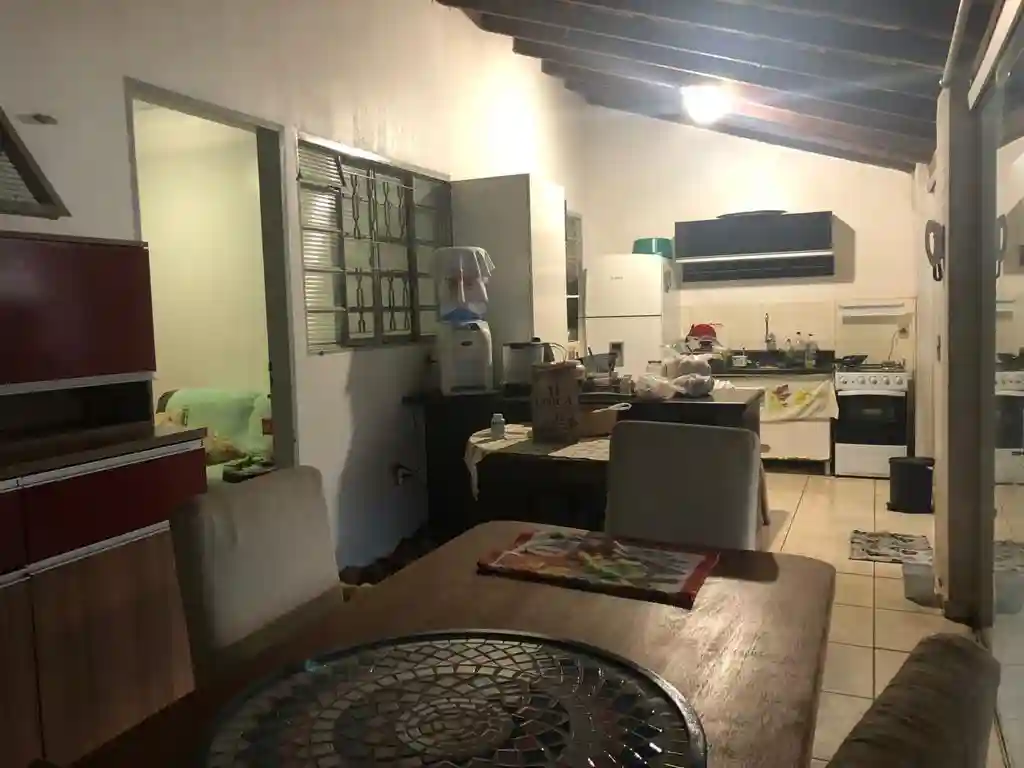 Casa com 2 quartos à venda, 200m² — foto 1 de 5