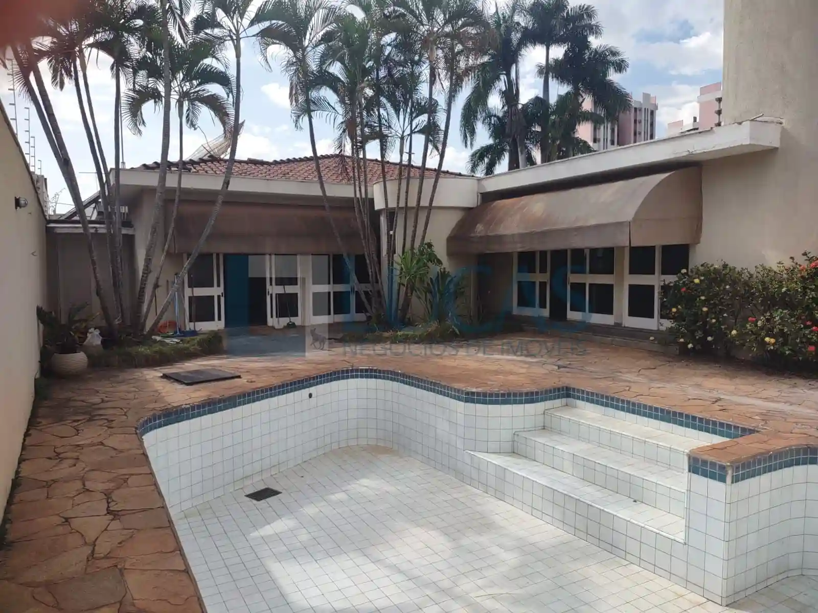 Casa Comercial com 3 quartos para aluguel, 800m² — foto 6 de 13