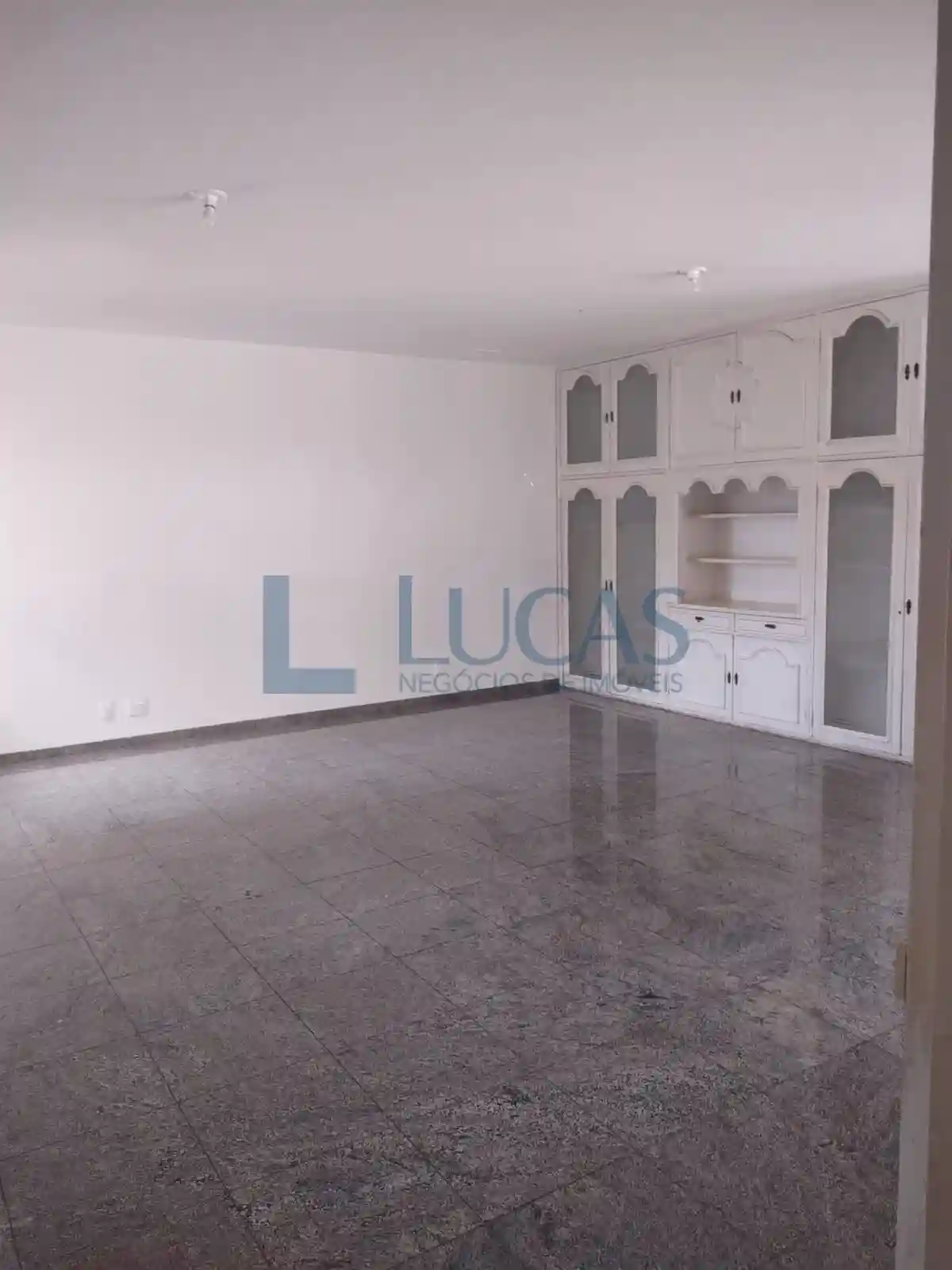 Casa Comercial com 3 quartos para aluguel, 800m² — foto 5 de 13