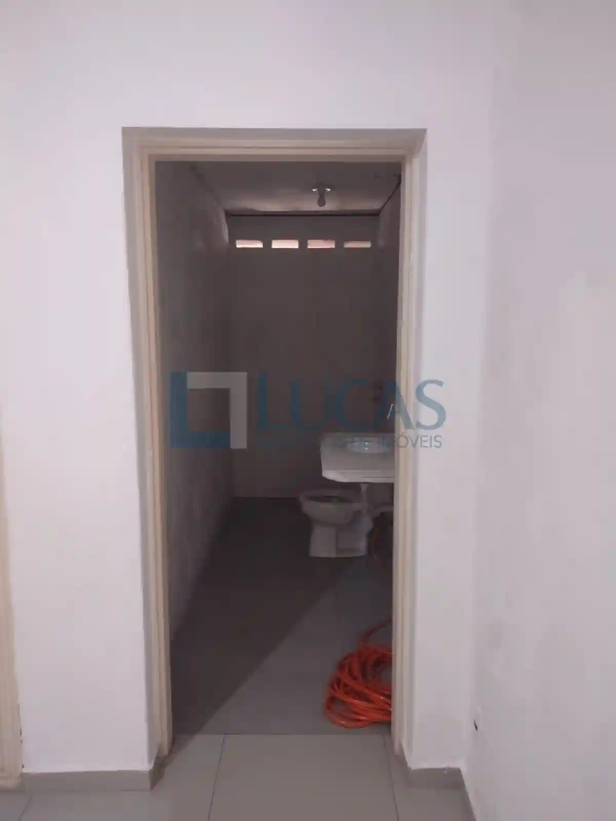 Casa Comercial com 3 quartos para aluguel, 800m² — foto 2 de 13