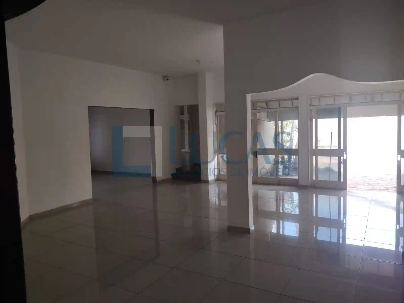 Casa Comercial com 3 quartos para aluguel, 800m² — foto 3 de 13