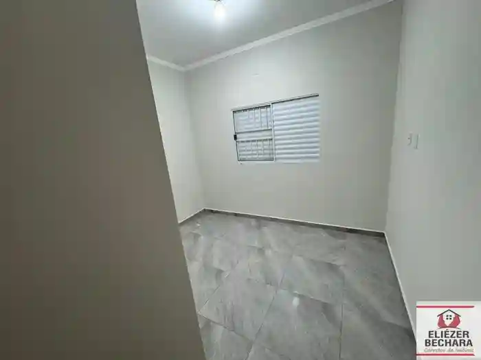 Casa com 3 quartos à venda, 60m² — foto 9 de 9