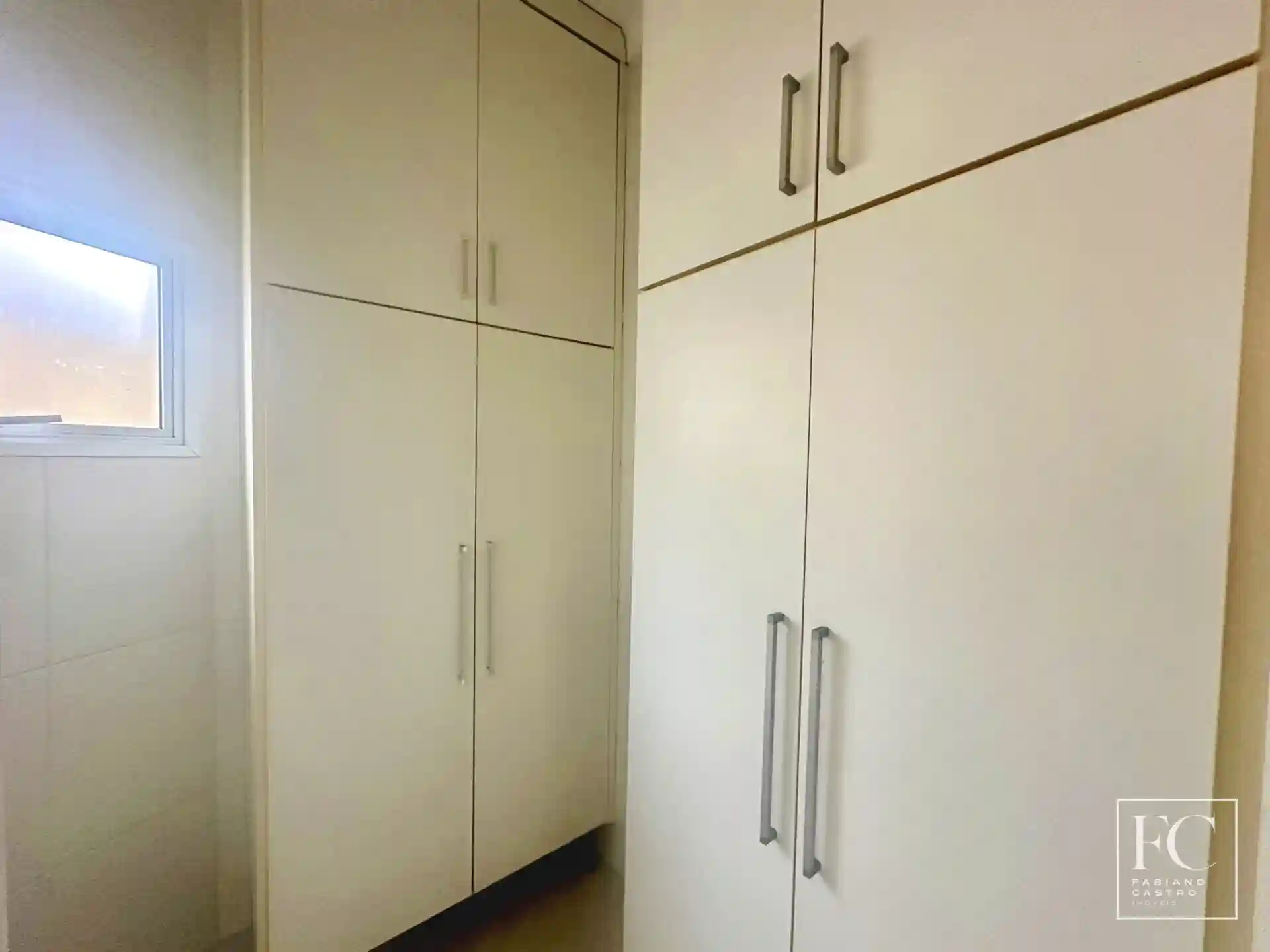 Casa de Condomínio com 3 quartos à venda, 220m² — foto 11 de 18