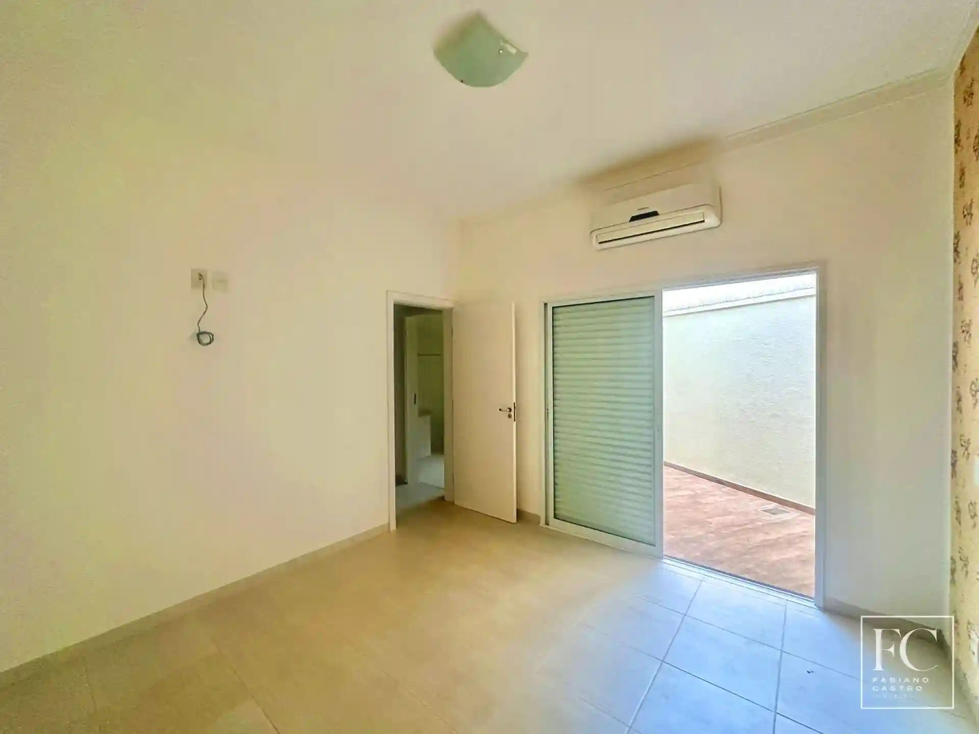 Casa de Condomínio com 3 quartos à venda, 220m² — foto 16 de 18