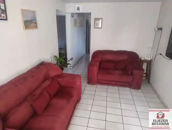 Casa com 3 quartos à venda, 130m² — foto 2 de 26